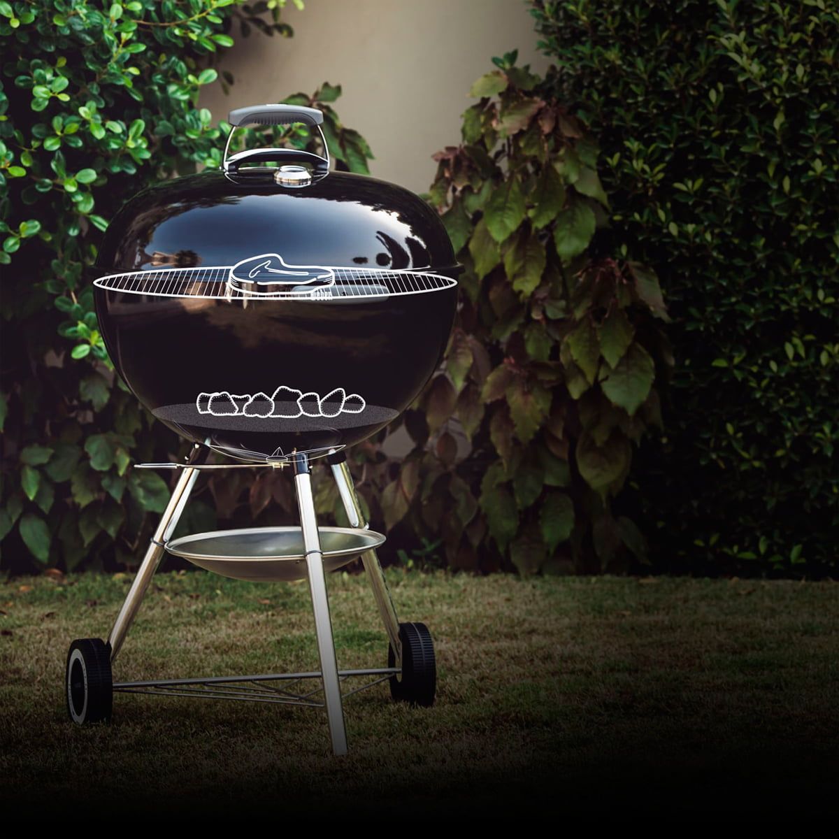 Гриль угольный Weber Classic Kettle, 57 см черный