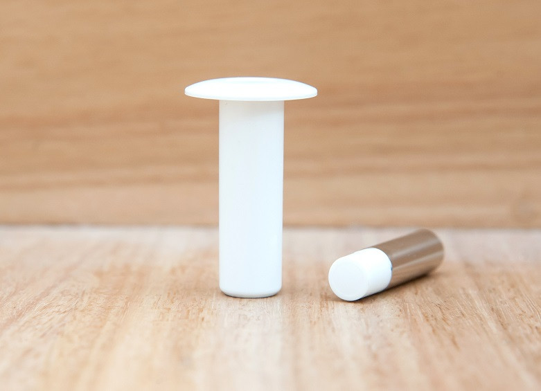 Упор магнитный автоматический скрытый Fantom Premium белый.